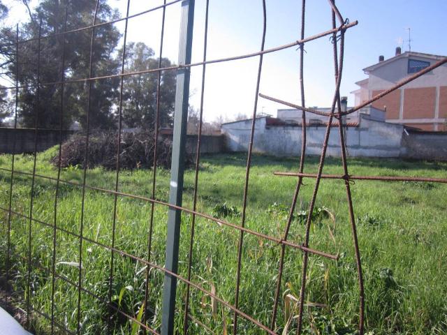 Terreno in vendita a Stagni di Ostia, Roma Capitale