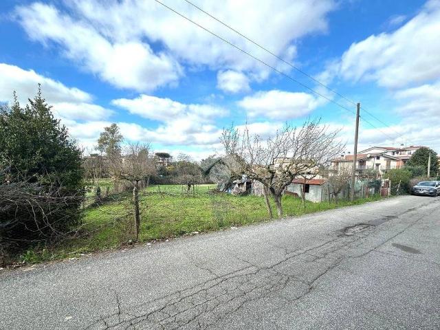 Terreno in vendita a Centroni, Roma Capitale