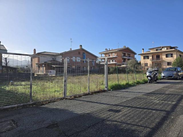 Terreno in vendita a Finocchio, Roma Capitale