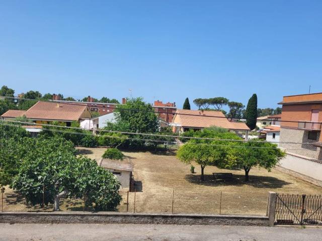 Terreno in vendita a San Giorgio di Acilia, Roma Capitale