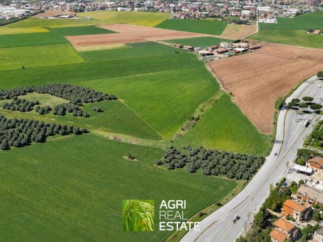 Terreno in vendita a Giardini Tor di Mezzavia, Roma Capitale