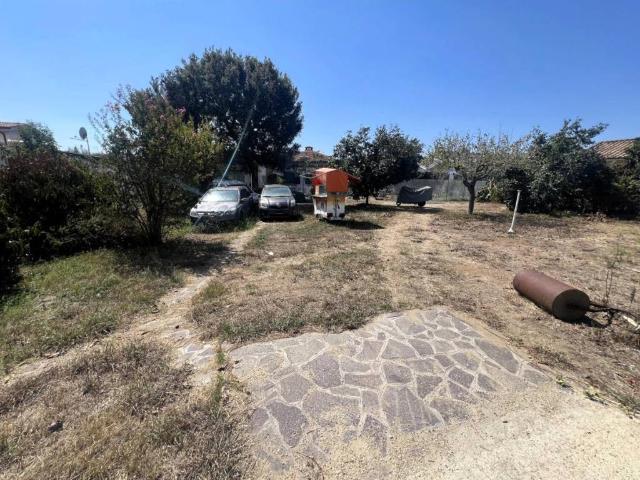 Terreno in vendita a Castel Fusano, Roma