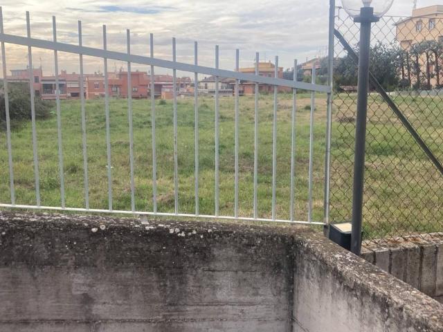Terreno in vendita a Villaggio Breda, Roma Capitale