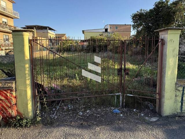 Terreno in vendita a Stagni di Ostia, Roma Capitale