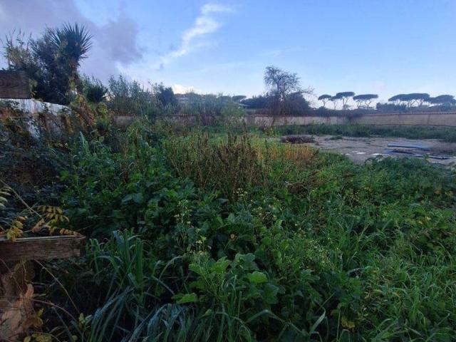 Terreno in vendita a Stagni di Ostia, Roma Capitale