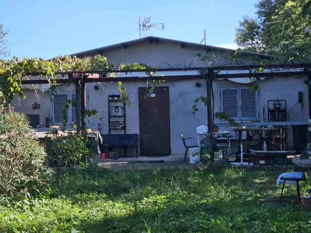 Terreno in vendita a Madonnetta, Roma Capitale