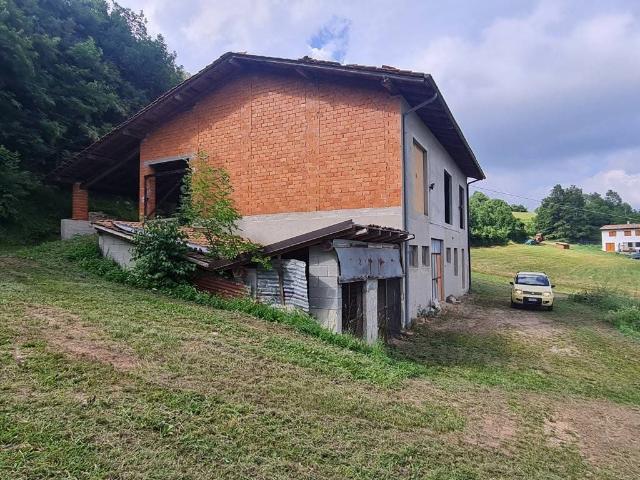 Terreno in vendita a Romagnese, Lombardia