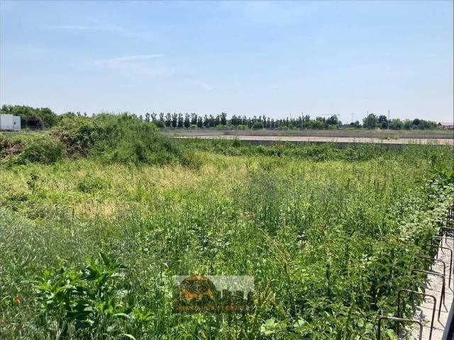 Terreno in vendita a Romano Di Lombardia, Lombardia