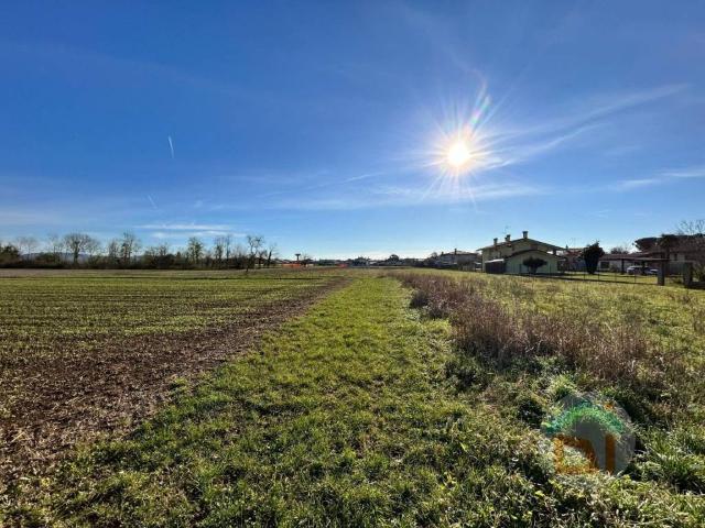 Terreno in vendita a Romans D'isonzo, Friuli-Venezia Giulia