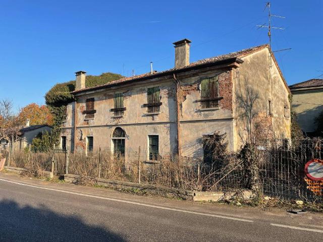 Terreno in vendita a Roncoferraro, Lombardia
