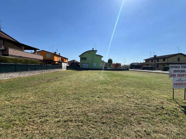 Terreno in vendita a Roncoferraro, Lombardia