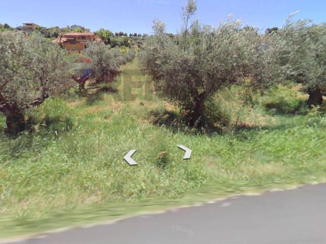 Terreno in vendita a Villa Badessa, Rosciano