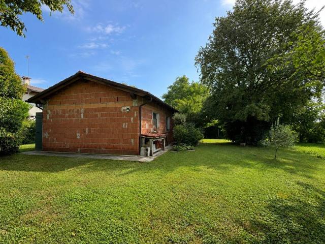 Terreno in vendita a Rossano Veneto, Veneto