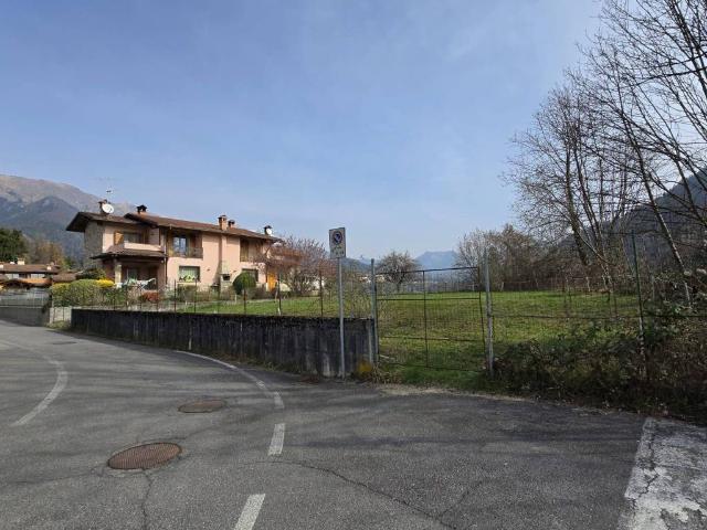 Terreno in vendita a Rovetta, Lombardia