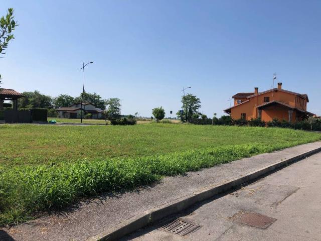 Terreno in vendita a Rovigo, Veneto