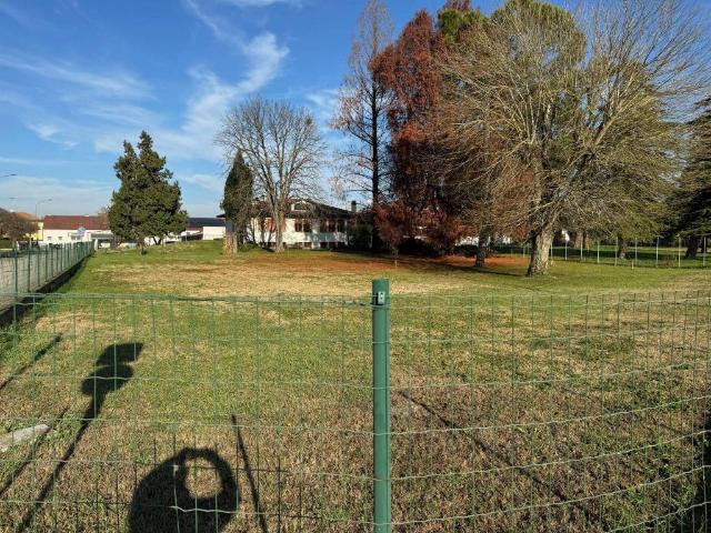 Terreno in vendita a Rovigo, Veneto