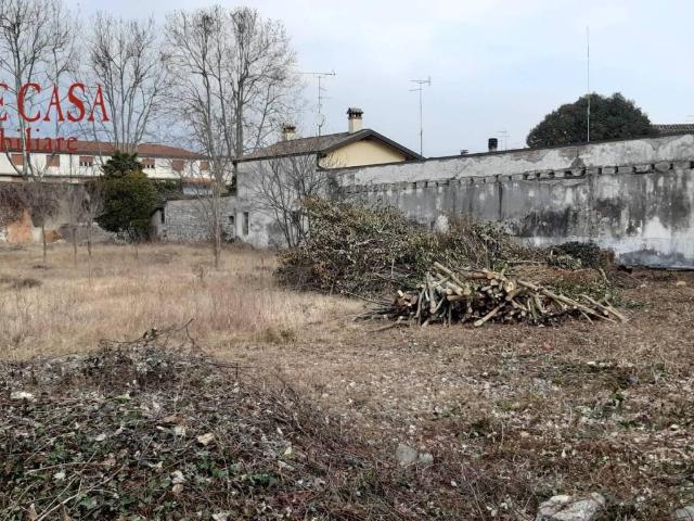 Terreno in vendita a Sagrado, Sagrado / Sagrât / Zegraj