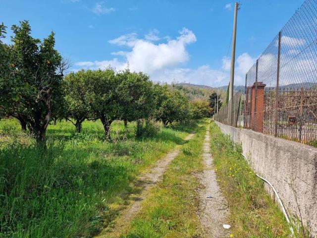 Terreno in vendita a Salerno, Campania