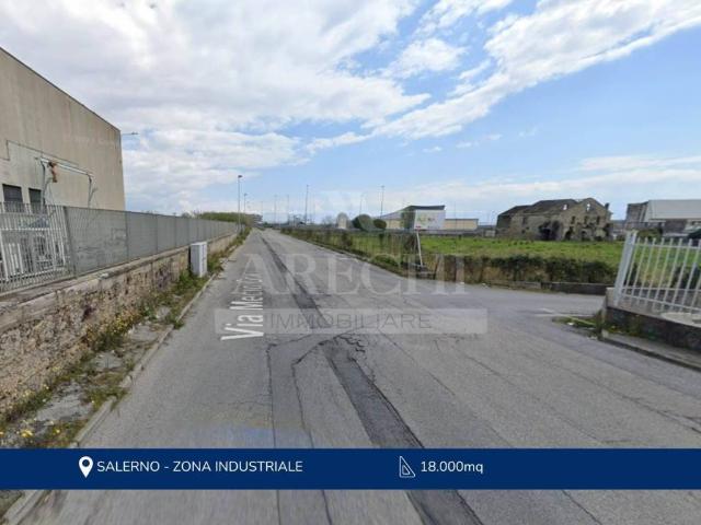 Terreno in vendita a Salerno, Campania