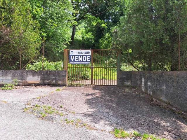 Terreno in vendita a Salerno, Campania