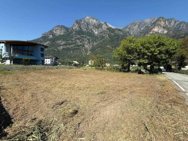 Terreno in vendita a Comunità montana della Valchiavenna, San Pietro Samolaco