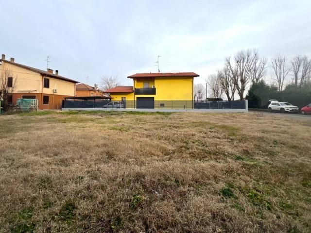 Terreno in vendita a Unione Comuni Modenesi Area Nord, San Felice Sul Panaro