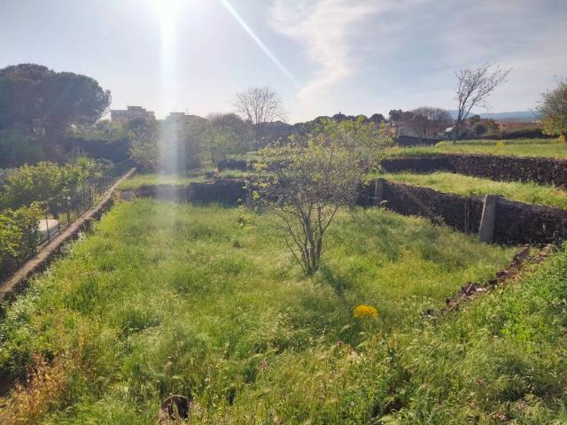 Terreno in vendita a San Giovanni La Punta, Sicilia