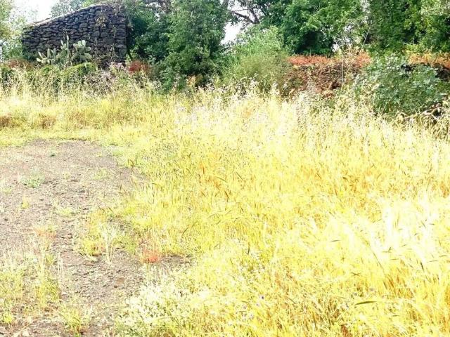 Terreno in vendita a Villaggio Inchiuso, San Giovanni La Punta