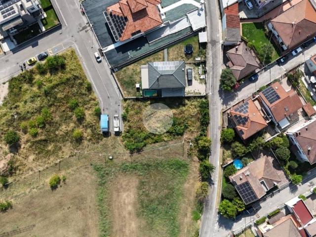 Terreno in vendita a Pozzo, San Giovanni Lupatoto