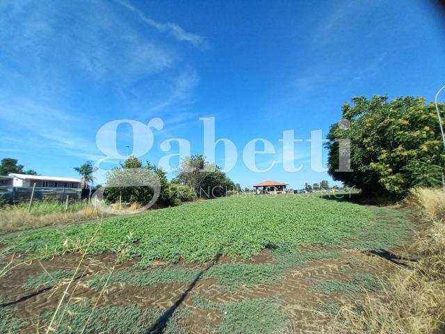 Terreno in vendita a San Marcellino, Campania