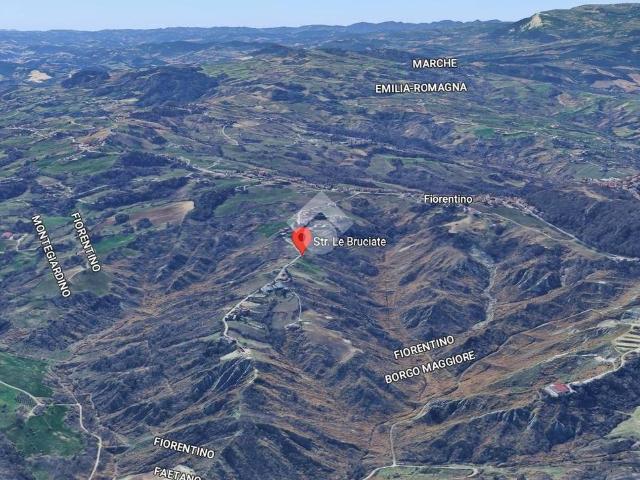 Terreno in vendita a Fiorentino