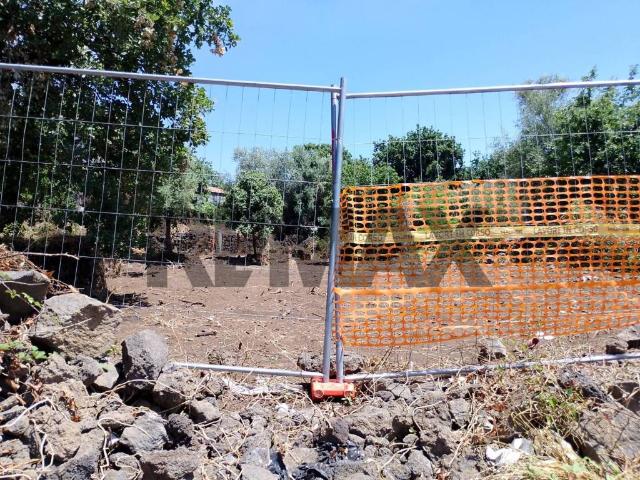 Terreno in vendita a San Pietro Clarenza, Sicilia