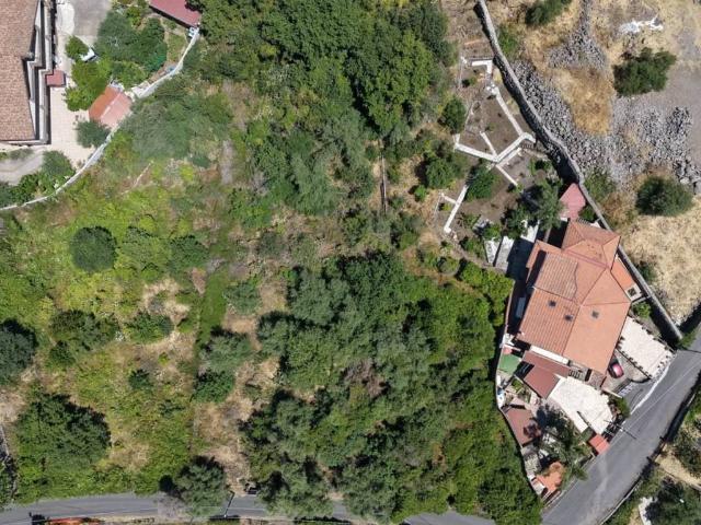 Terreno in vendita a San Pietro Clarenza, Sicilia