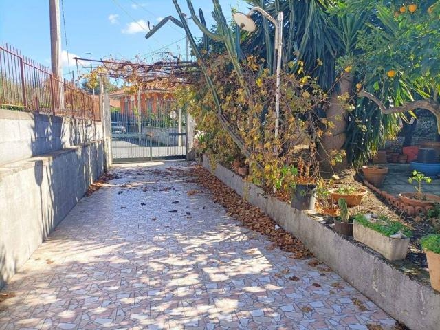 Terreno in vendita a San Pietro Clarenza, Sicilia