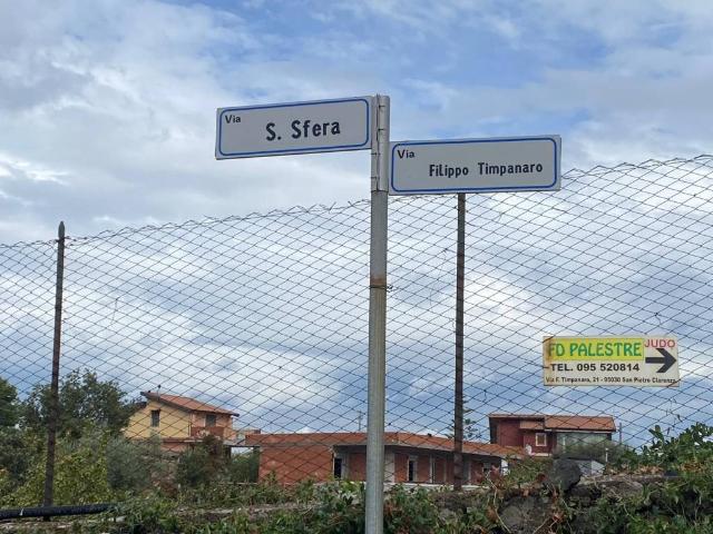 Terreno in vendita a San Pietro Clarenza, Sicilia