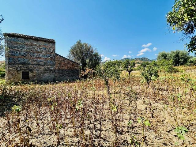 Terreno in vendita a Calabria, Catanzaro