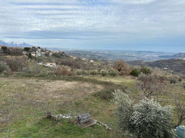 Terreno in vendita a San Valentino In Abruzzo, Abruzzo
