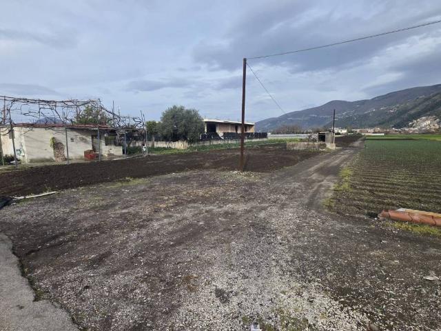 Terreno in vendita a San Valentino Torio, Campania