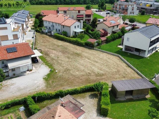 Terreno in vendita a Cosniga, San Vendemiano
