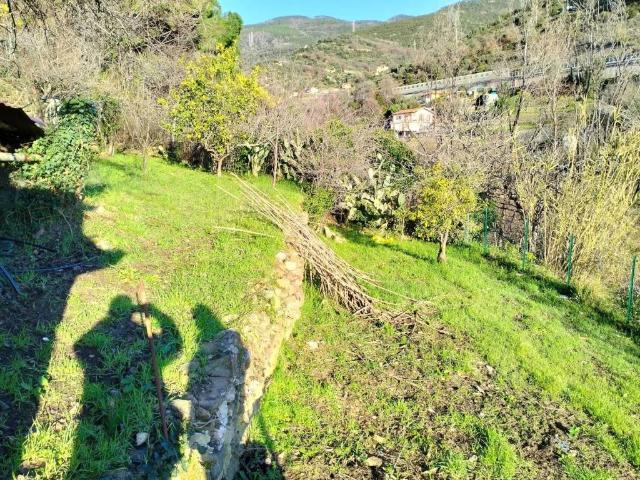 Terreno in vendita a Suseneo, San Remo