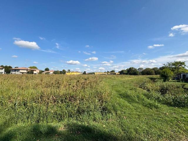 Terreno in vendita a Fratte, Santa Giustina in Colle