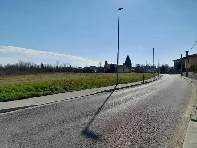 Terreno in vendita a Santa Maria La Longa, Friuli-Venezia Giulia