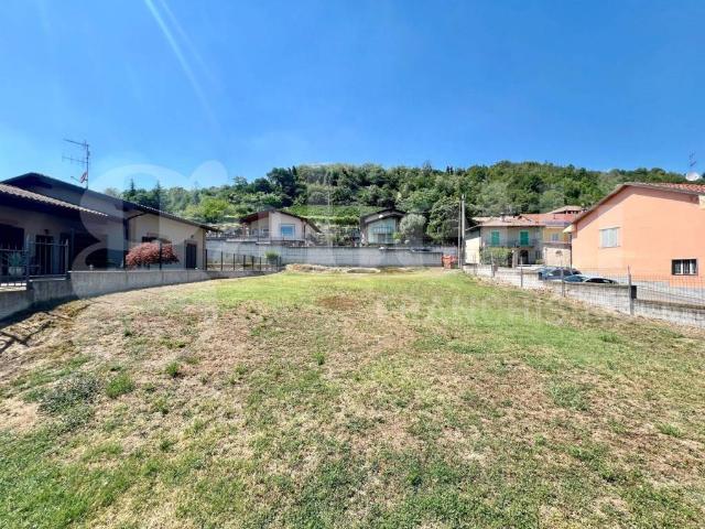Terreno in vendita a Cinzano, Piemonte