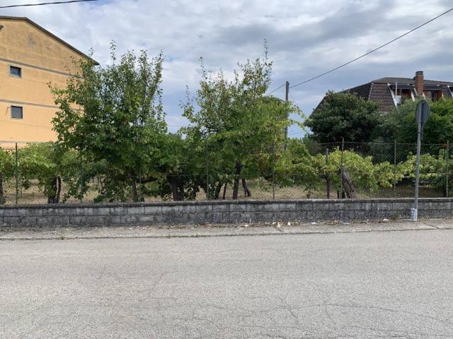 Terreno in vendita a Sant'angelo A Cupolo, Campania