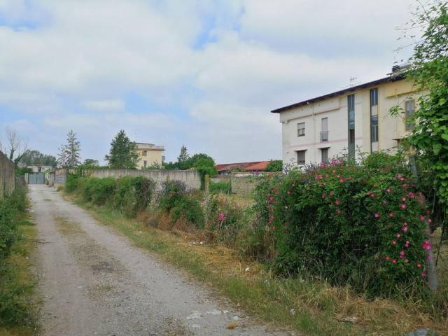 Terreno in vendita a Sant'antimo, Campania