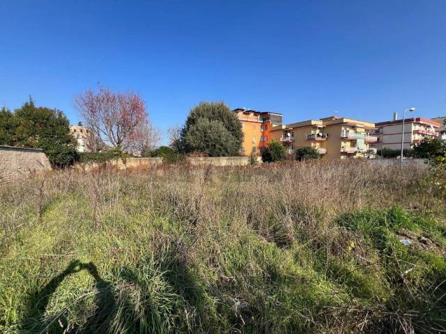 Terreno in vendita a Sant'antimo, Campania