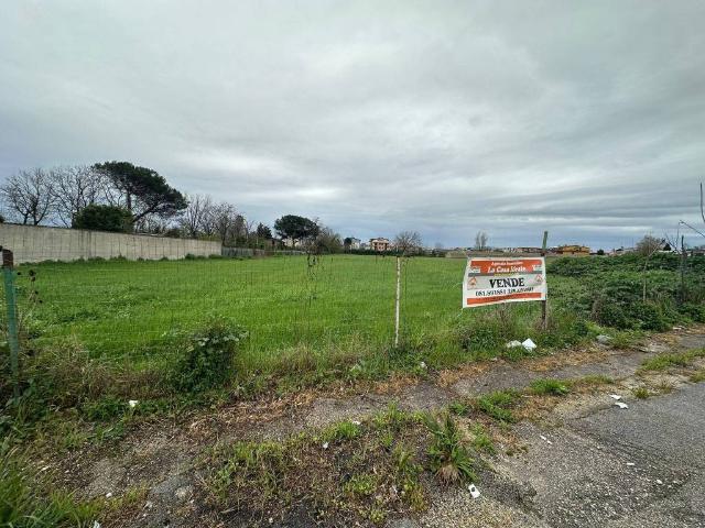 Terreno in vendita a Sant'antimo, Campania
