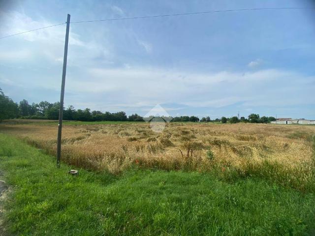 Terreno in vendita a Ghiara, Sant'Ilario d'Enza