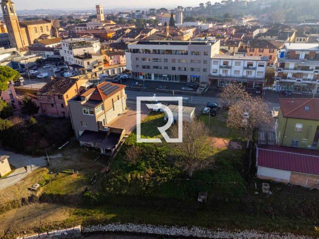 Terreno in vendita a Savignano Sul Rubicone, Reggio Emilia