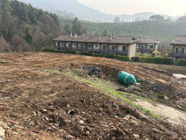 Terreno in vendita a Scanzorosciate, Lombardia
